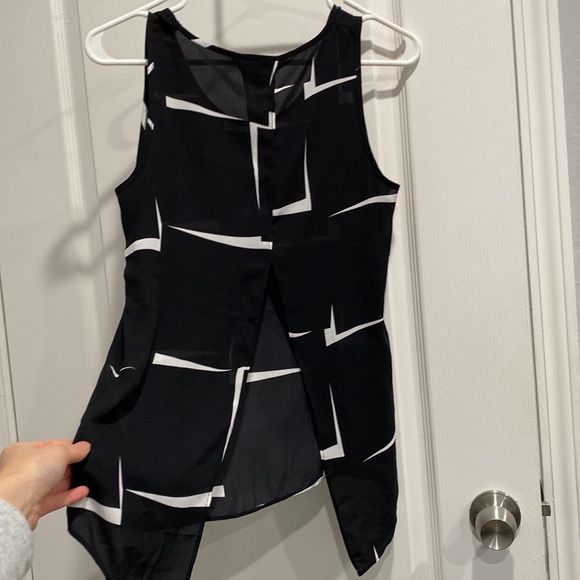 Express tank top - Picture 2 of 2